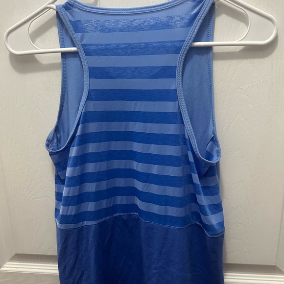 Nike Razor-back tank. - Picture 3 of 3
